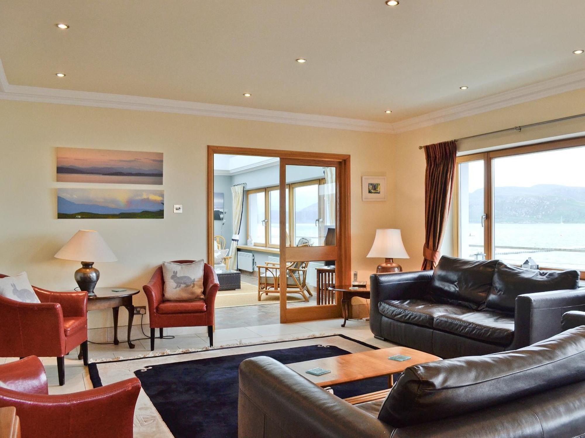 Waterside Villa Tighnabruaich Exterior photo